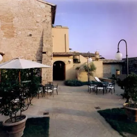 מלון Palazzo Bocci ספלו