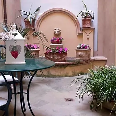 Palazzo Bocci 4* ספלו